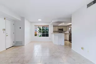 4021 E Laurel Ln NE, Phoenix, AZ 85028 - Photo 17