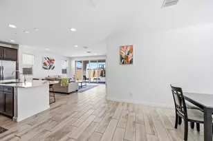 2053 W Sienna Bouquet Pl, Phoenix, AZ 85085 - Photo 3