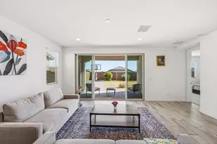 2053 W Sienna Bouquet Pl, Phoenix, AZ 85085 - Photo 17