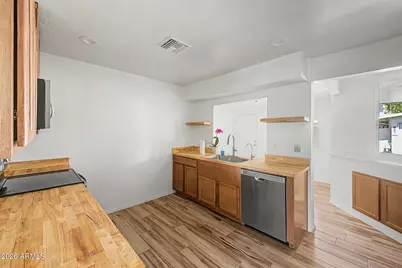 13606 N 110th Avenue #15B, Sun City, AZ 85351 - Photo 9