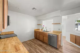 13606 N 110th Ave, Sun City, AZ 85351 - Photo 9