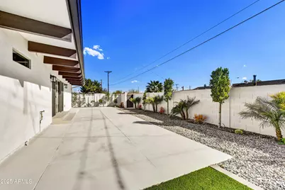 2223 N 74th Street, Scottsdale, AZ 85257 - Photo 23