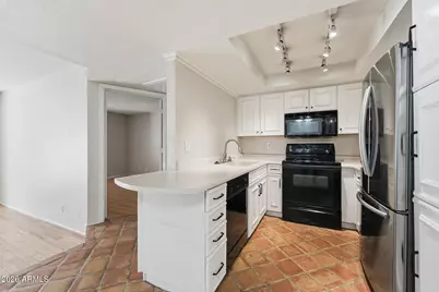 1820 E Morten Avenue #111, Phoenix, AZ 85020 - Photo 9