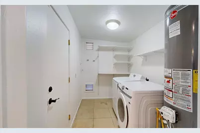 4537 E Devonshire Avenue, Phoenix, AZ 85018 - Photo 21