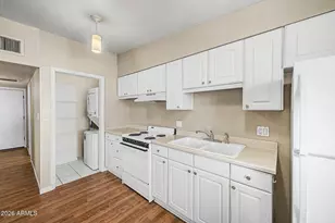 10405 W Peoria Ave, Sun City, AZ 85351 - Photo 13