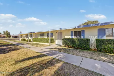 10405 W Peoria Avenue, Sun City, AZ 85351 - Photo 5