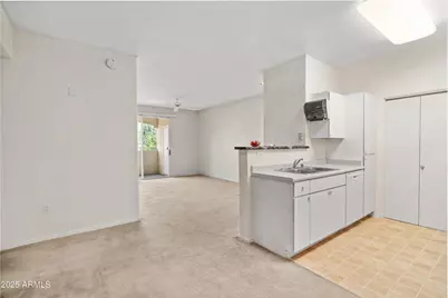 3302 N 7th Street #Unit 327, Phoenix, AZ 85014 - Photo 7