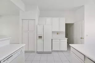 11041 W Sierra Pinta Dr, Peoria, AZ 85373 - Photo 25