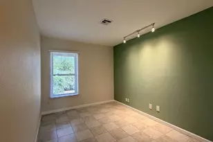 3827 E Larkspur Dr, Phoenix, AZ 85032 - Photo 13