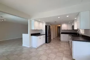 3827 E Larkspur Dr, Phoenix, AZ 85032 - Photo 9