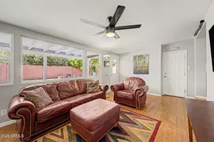 1524 E Earll Dr, Phoenix, AZ 85014 - Photo 11
