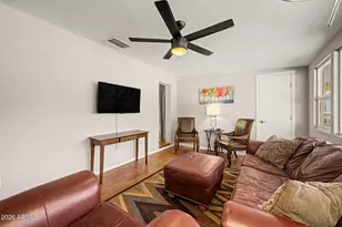 1524 E Earll Dr, Phoenix, AZ 85014 - Photo 13