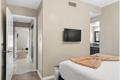 9033 W Patrick Lane, Peoria, AZ 85383 - Photo 5