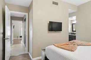 9033 W Patrick Ln, Peoria, AZ 85383 - Photo 5
