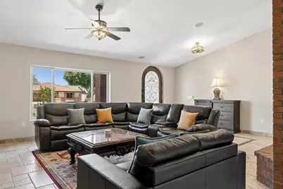 9023 W Patrick Lane, Peoria, AZ 85383 - Photo 7