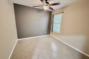7568 W Kerry Ln, Glendale, AZ 85308 - Photo 11