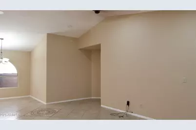 7568 W Kerry Lane, Glendale, AZ 85308 - Photo 5