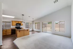 13164 W Ocotillo Ln, Surprise, AZ 85374 - Photo 9