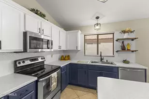 13159 W Port Royale Ln, Surprise, AZ 85379 - Photo 17