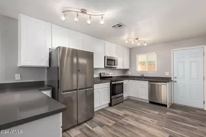 3 N Naco Way #Apt 2, Chandler, AZ 85225 - Photo 1