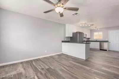 3 N Naco Way #Apt 2, Chandler, AZ 85225 - Photo 3