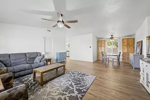 8601 N 103rd Ave, Peoria, AZ 85345 - Photo 9