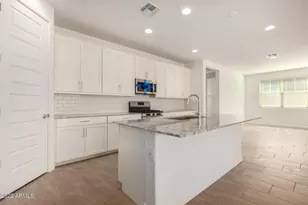 132 E Teakwood Dr, Chandler, AZ 85249 - Photo 11