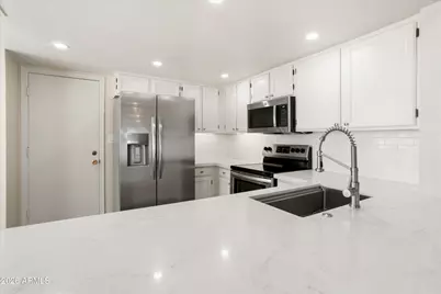 15020 N 40th Street N #18, Phoenix, AZ 85032 - Photo 5