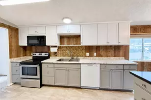 10951 N 91st Ave, Peoria, AZ 85345 - Photo 15