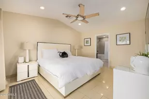 5402 E Laurel Ln, Scottsdale, AZ 85254 - Photo 15