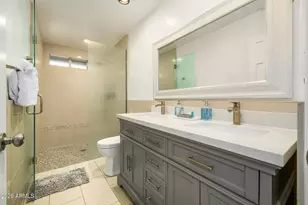 5402 E Laurel Ln, Scottsdale, AZ 85254 - Photo 21