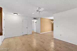 10413 W Roundelay Cir, Sun City, AZ 85351 - Photo 13