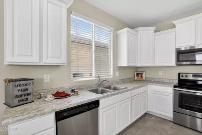 8857 N 101st Drive, Peoria, AZ 85345 - Photo 9