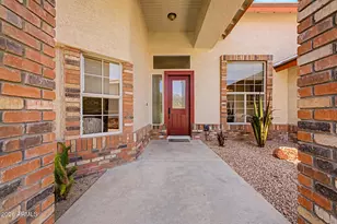 4637 W Misty Willow Ln, Glendale, AZ 85310 - Photo 9