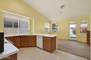 1068 W Glenmere Dr, Chandler, AZ 85224 - Photo 9