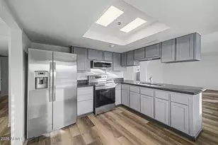 7809 W Monterey Way, Phoenix, AZ 85033 - Photo 3