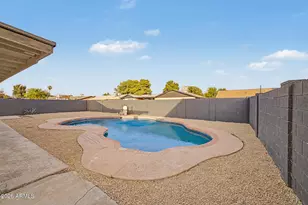7809 W Monterey Way, Phoenix, AZ 85033 - Photo 31