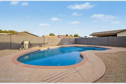 7809 W Monterey Way, Phoenix, AZ 85033 - Photo 35