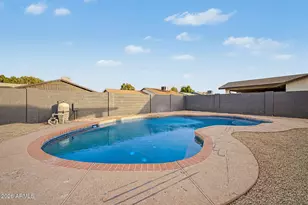 7809 W Monterey Way, Phoenix, AZ 85033 - Photo 35