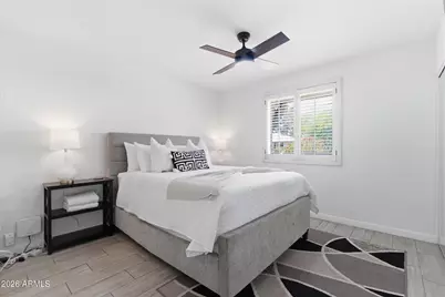 8330 E Monte Vista Road, Scottsdale, AZ 85257 - Photo 17