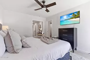 8330 E Monte Vista Rd, Scottsdale, AZ 85257 - Photo 13