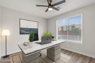 2601 E Clarendon Ave, Phoenix, AZ 85016 - Photo 9