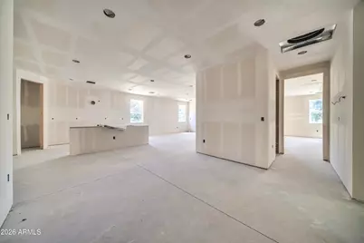 909 W Tamarisk Street, Phoenix, AZ 85041 - Photo 9