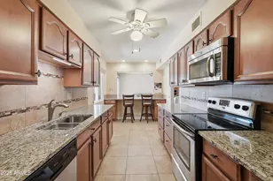 17411 N 99th Dr, Sun City, AZ 85373 - Photo 7