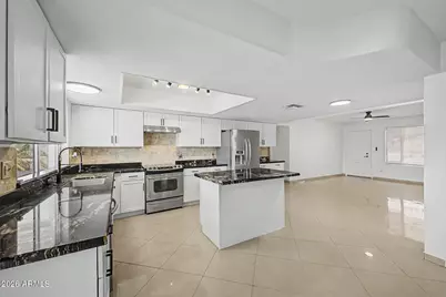 11616 N 41st Avenue, Phoenix, AZ 85029 - Photo 11