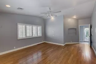 526 E Flynn Ln, Phoenix, AZ 85012 - Photo 33