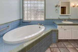 526 E Flynn Ln, Phoenix, AZ 85012 - Photo 21