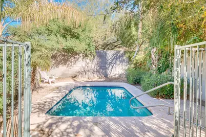 526 E Flynn Lane, Phoenix, AZ 85012 - Photo 45