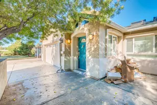 526 E Flynn Ln, Phoenix, AZ 85012 - Photo 37