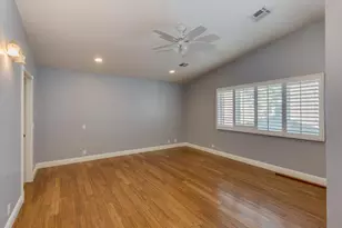 526 E Flynn Ln, Phoenix, AZ 85012 - Photo 17